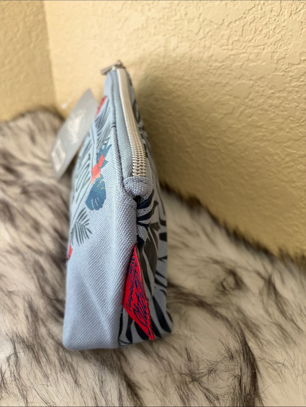 Disney Gray-Blue Stitch "Enjoy Every Moment" Canvas Cosmetic Pouch - Picture 6 of 12